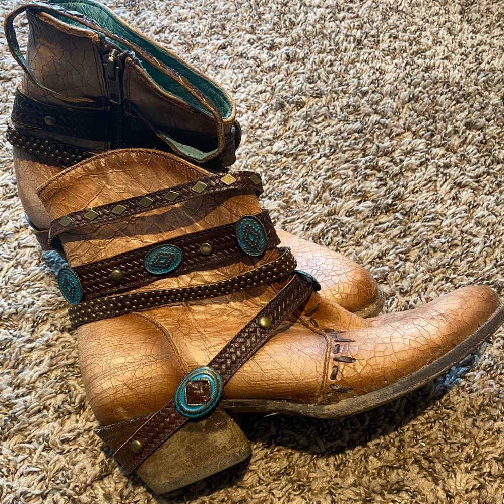Women’s CORRAL boots size 8.5